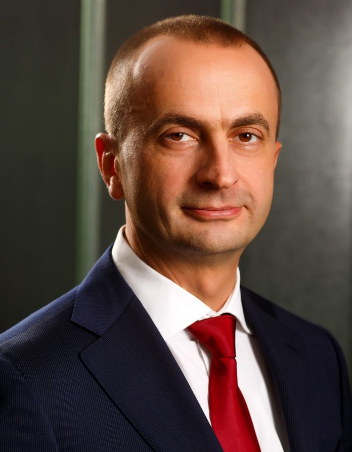 Bogdan_Ion_EY