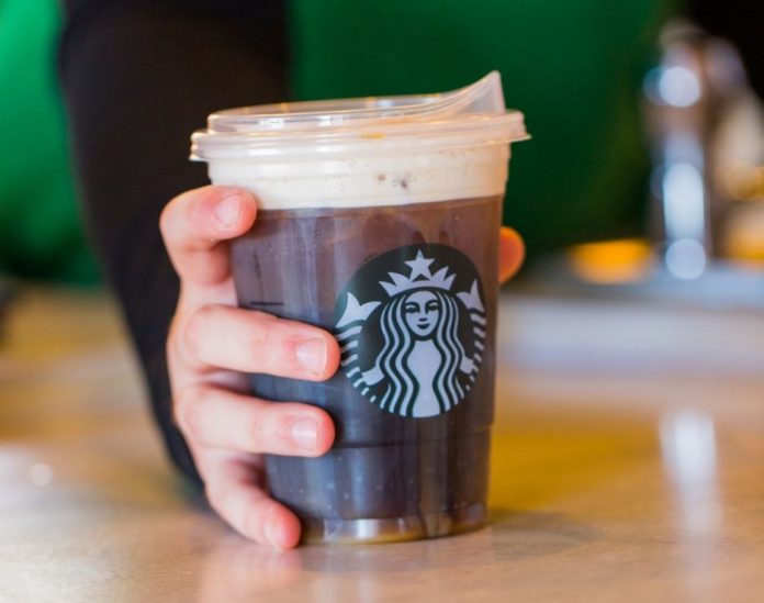 Starbucks renunta la utilizarea paielor (2)