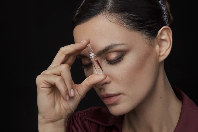 Gerovital H3 Evolution Perfect Look & Catrinel Menghia (6)