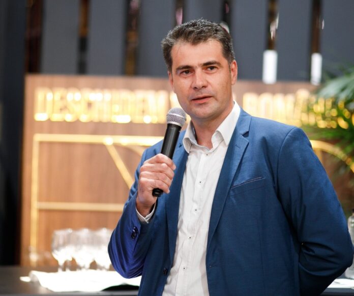 Radu Gherman - Director Achizitii Produse Proaspete CRF RO Radu Gherman este noul Director de Achiziții Produse Proaspete al Carrefour.